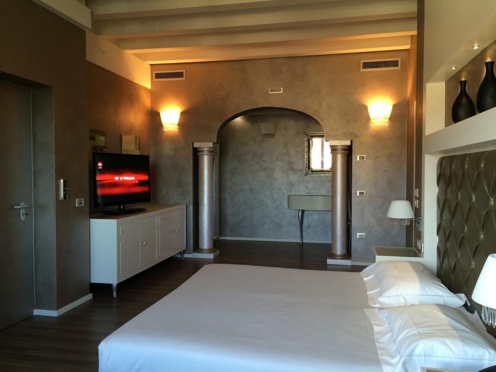 Hotel Morgana Rodengo-Saiano الغرفة الصورة